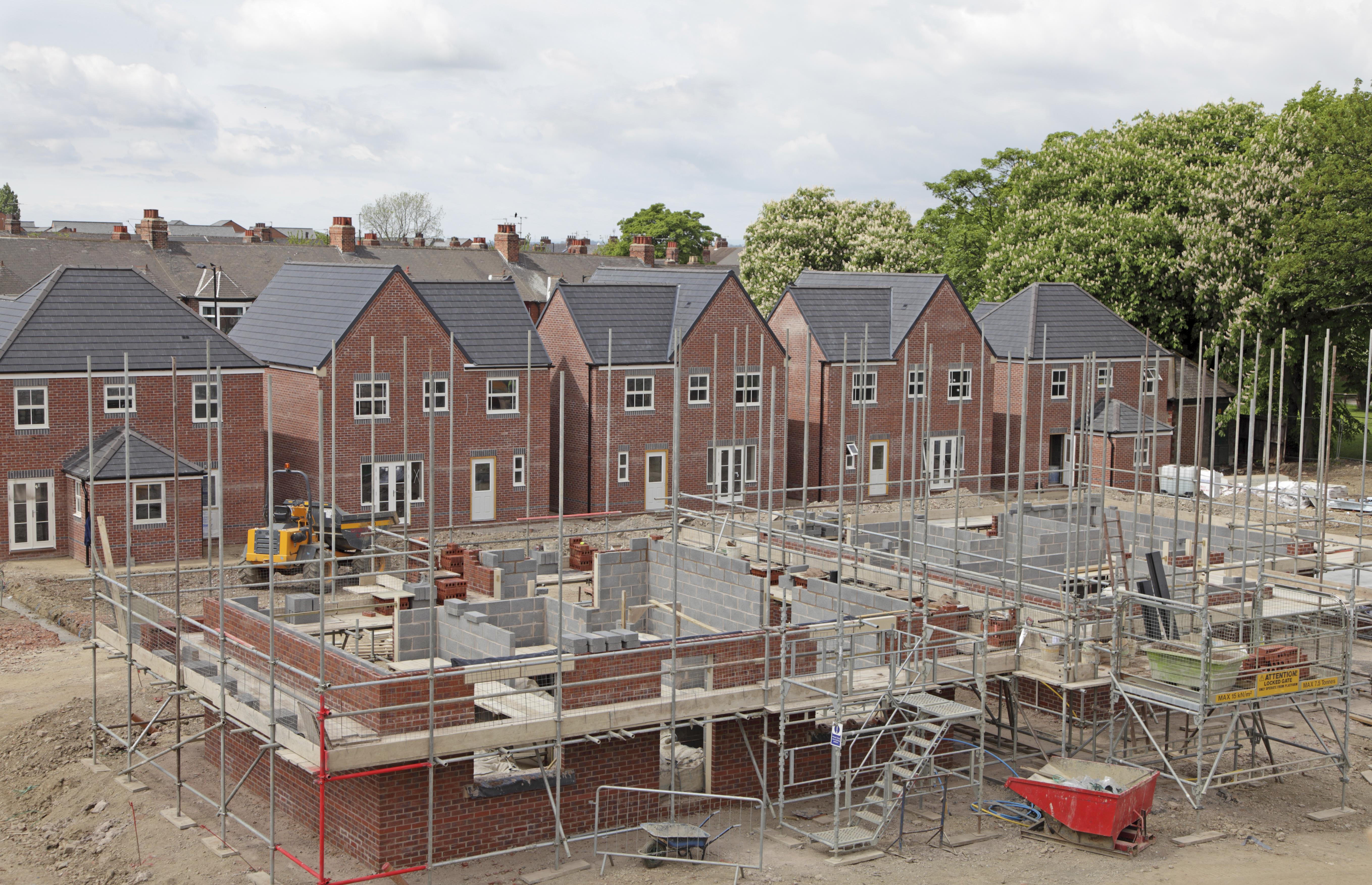 uk-construction-growth-surprises-hitting-four-month-high-inside-conveyancing