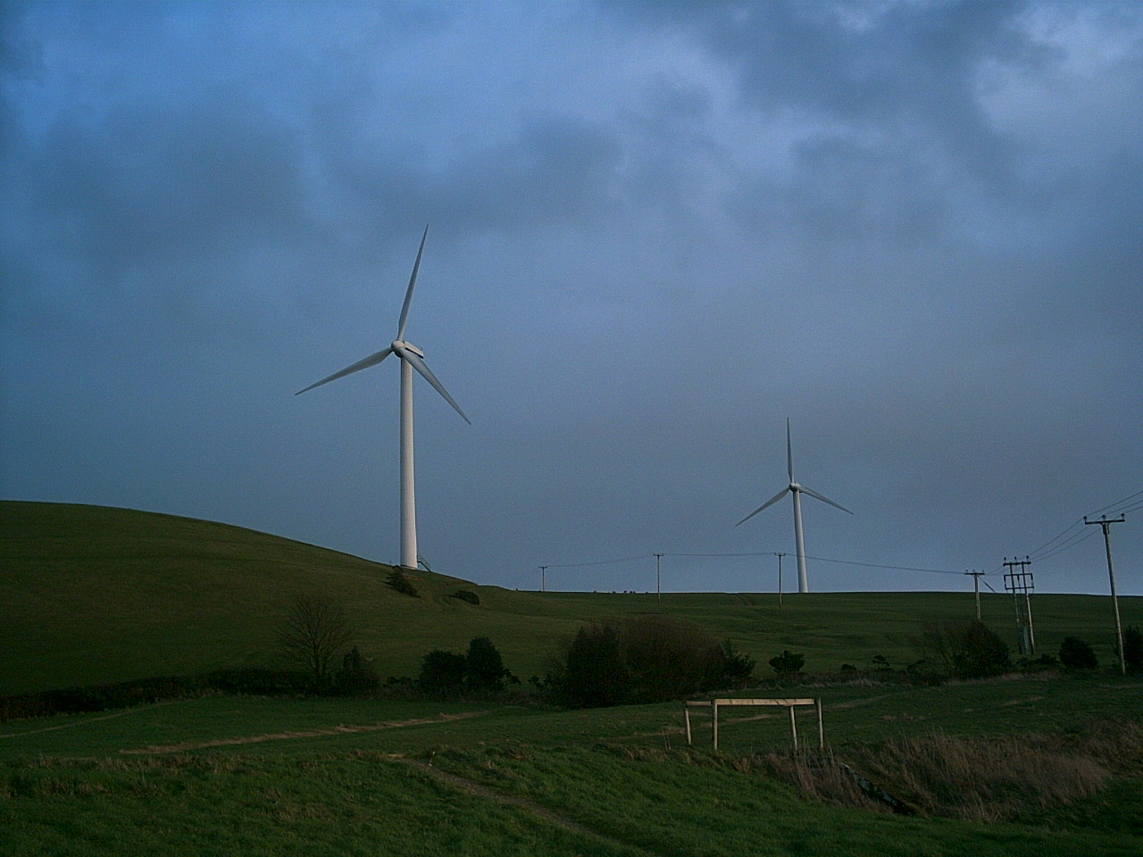 Number of noise complaints pauses wind farm operation…for now