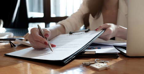 RICS calls for mandatory estate agent qualifications
